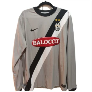 Juventus FC 2010-11 Ausweichtrikot