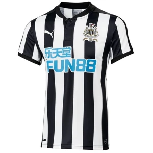 Newcastle United 2017-18 Heimtrikot