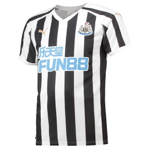 Newcastle United 2018-19 Heimtrikot